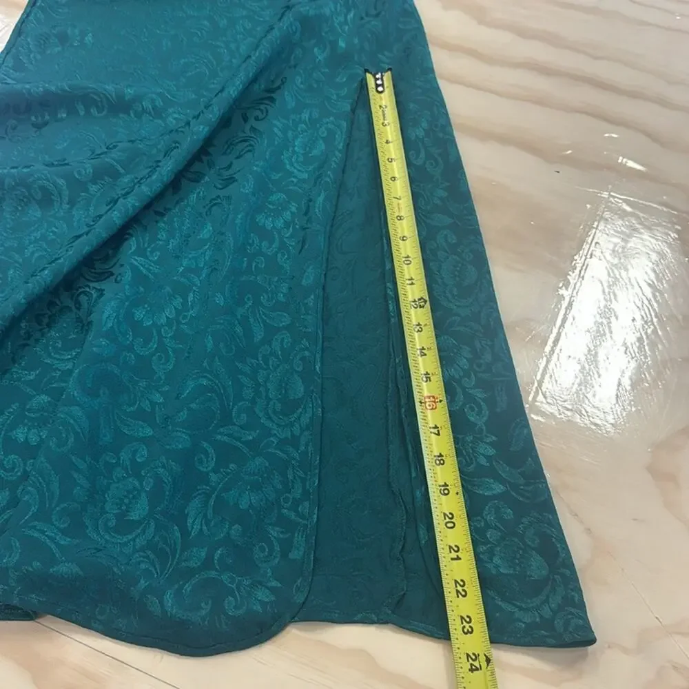 Vintage Victoria’s Secret Emerald Green Lace Sequin Midi Slip‎ Large